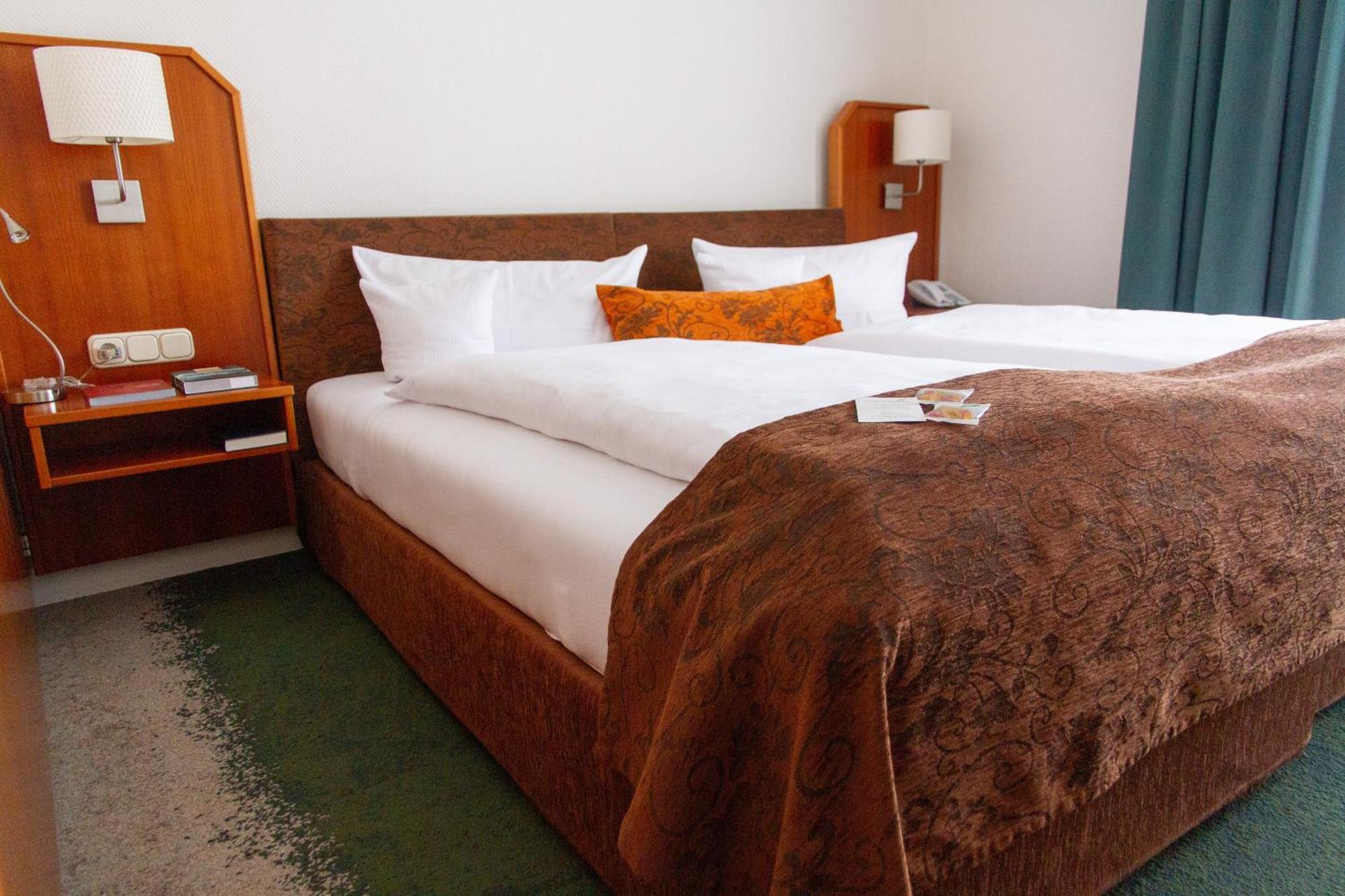 Landhotel Ruegheim Ngoại thất bức ảnh