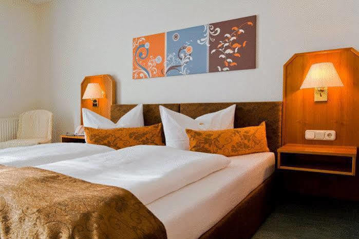 Landhotel Ruegheim Ngoại thất bức ảnh