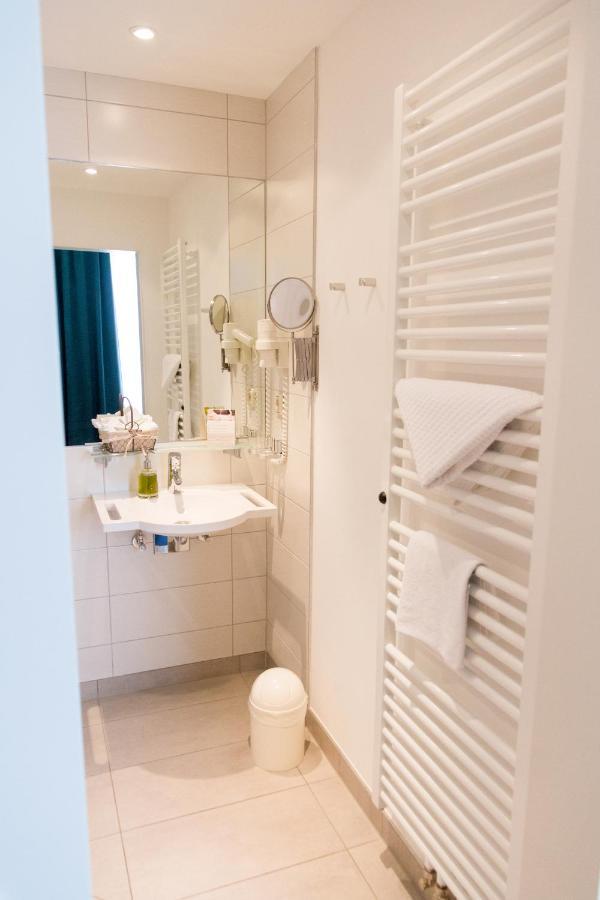 Landhotel Ruegheim Ngoại thất bức ảnh